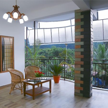Holiday Villa Thekkady Exterior photo