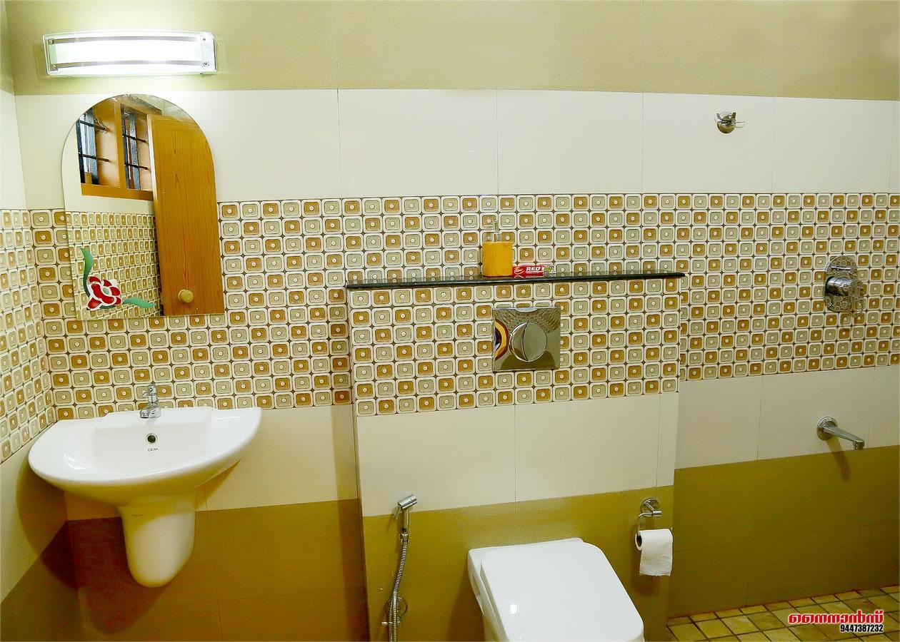 Holiday Villa Thekkady Exterior photo