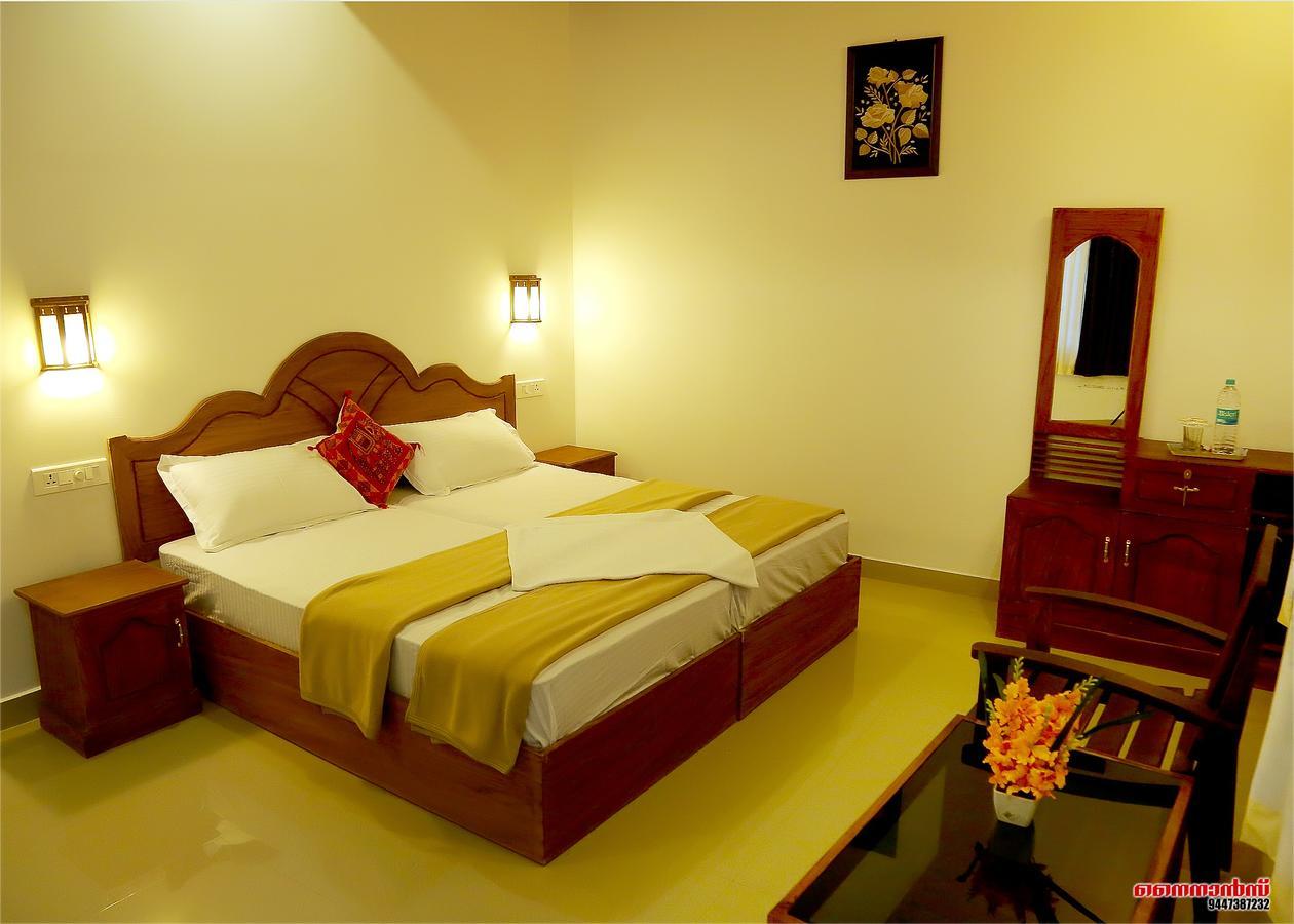 Holiday Villa Thekkady Exterior photo